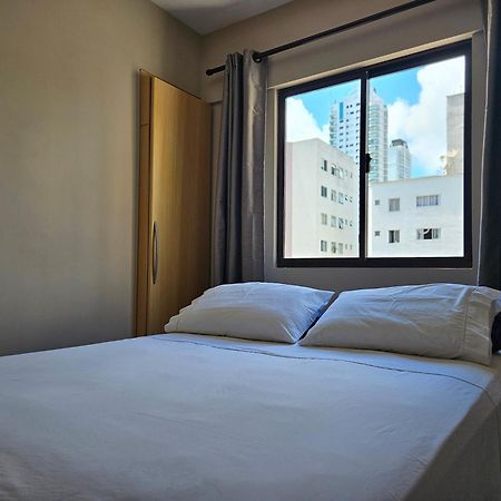 2 Quartos A 200Mts Praia Central, Garagem, Churrasqueira, Wi-Fi 90 Mbps, Pet Friendly Balneário Camboriú 外观 照片