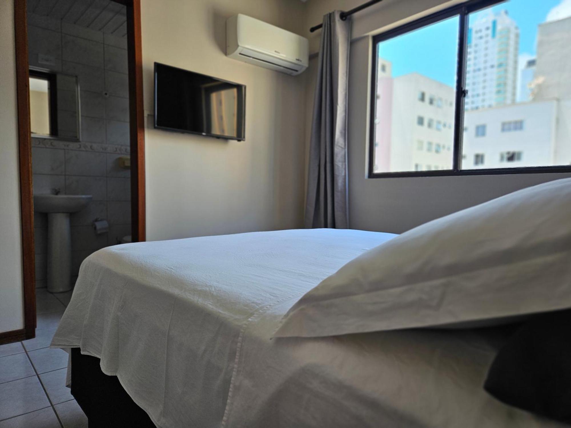 2 Quartos A 200Mts Praia Central, Garagem, Churrasqueira, Wi-Fi 90 Mbps, Pet Friendly Balneário Camboriú 外观 照片