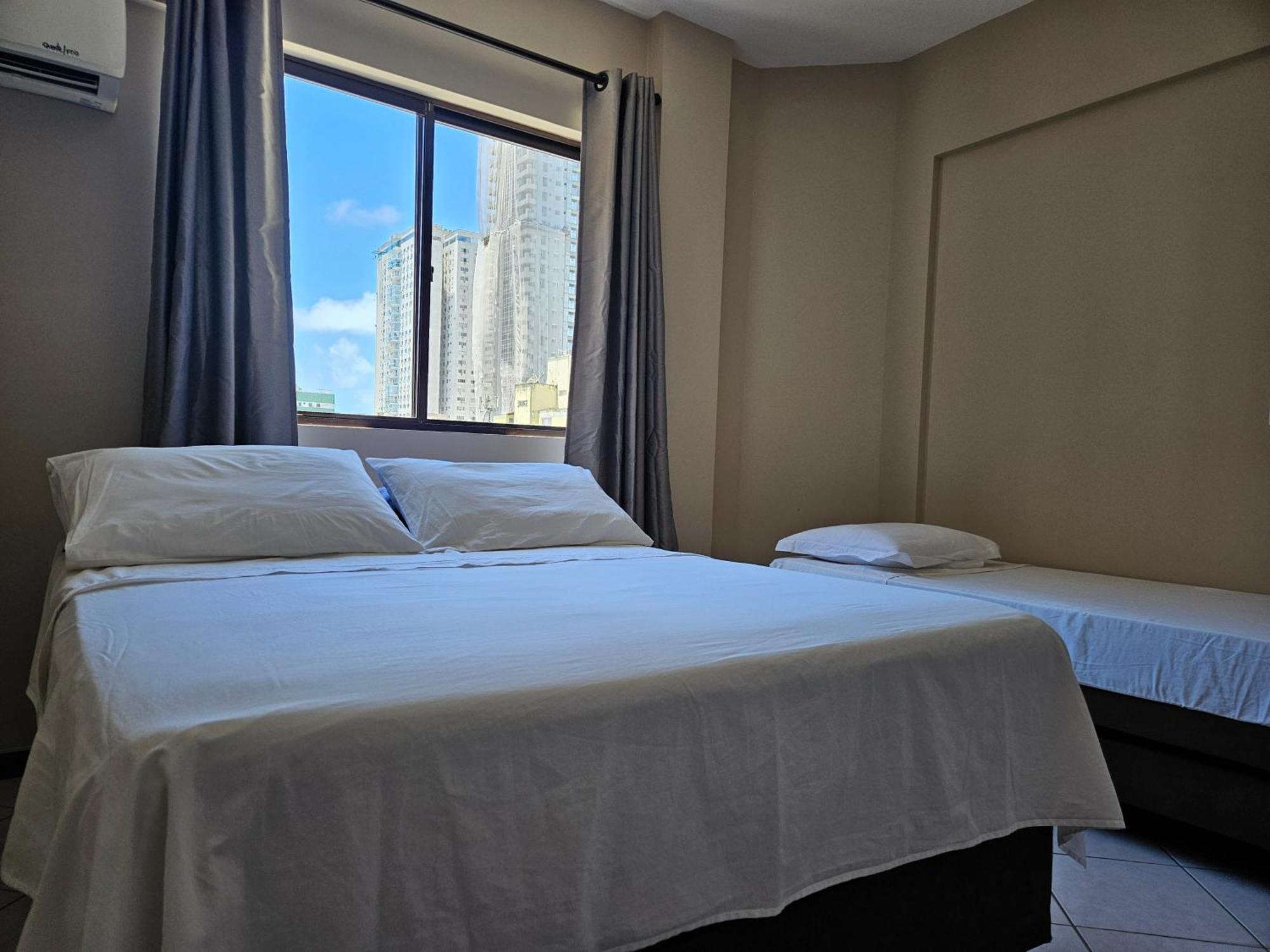 2 Quartos A 200Mts Praia Central, Garagem, Churrasqueira, Wi-Fi 90 Mbps, Pet Friendly Balneário Camboriú 外观 照片